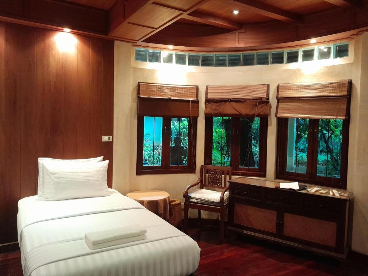 Hôtel Avara Signature House à Chiang Mai Extérieur photo