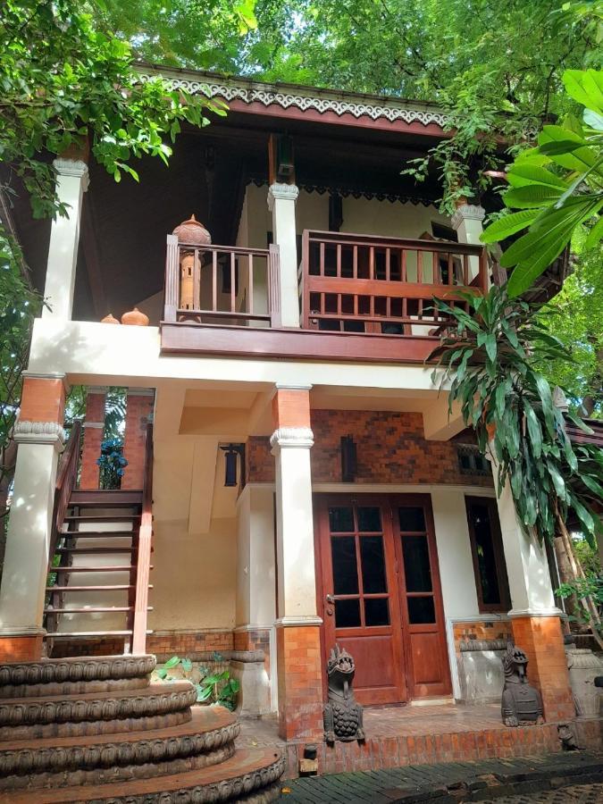 Hôtel Avara Signature House à Chiang Mai Extérieur photo